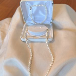 New 3 piece Cultured pearl set